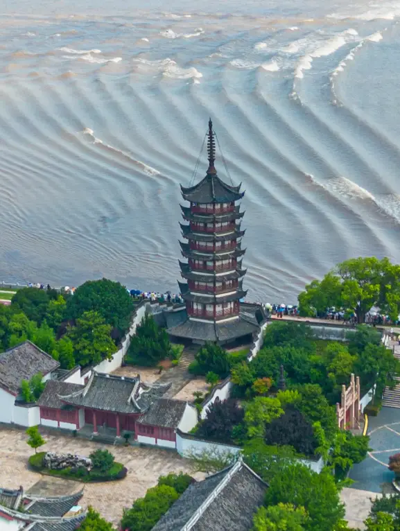 海寧鹽官錢江大潮觀景點