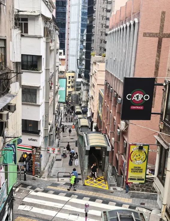 半山扶梯 4