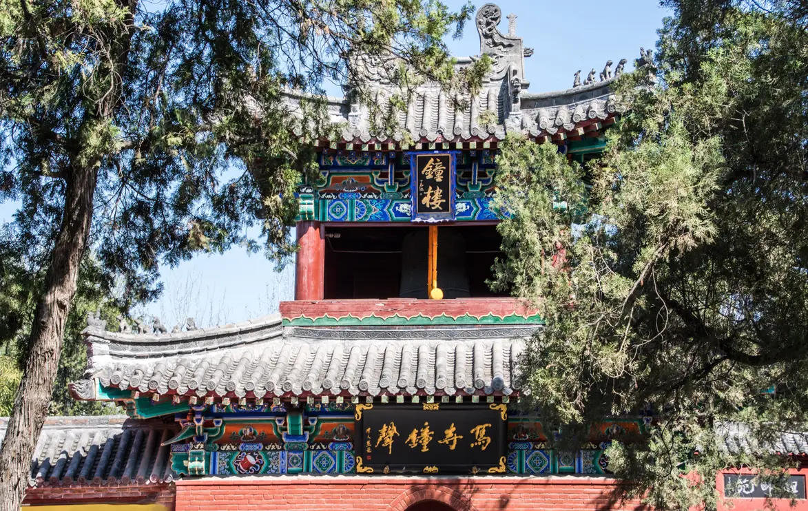 洛陽白馬寺｜釋源東土第一古剎，永平求法、梵漢殿宇與異域佛國共生的中原釋教祖庭