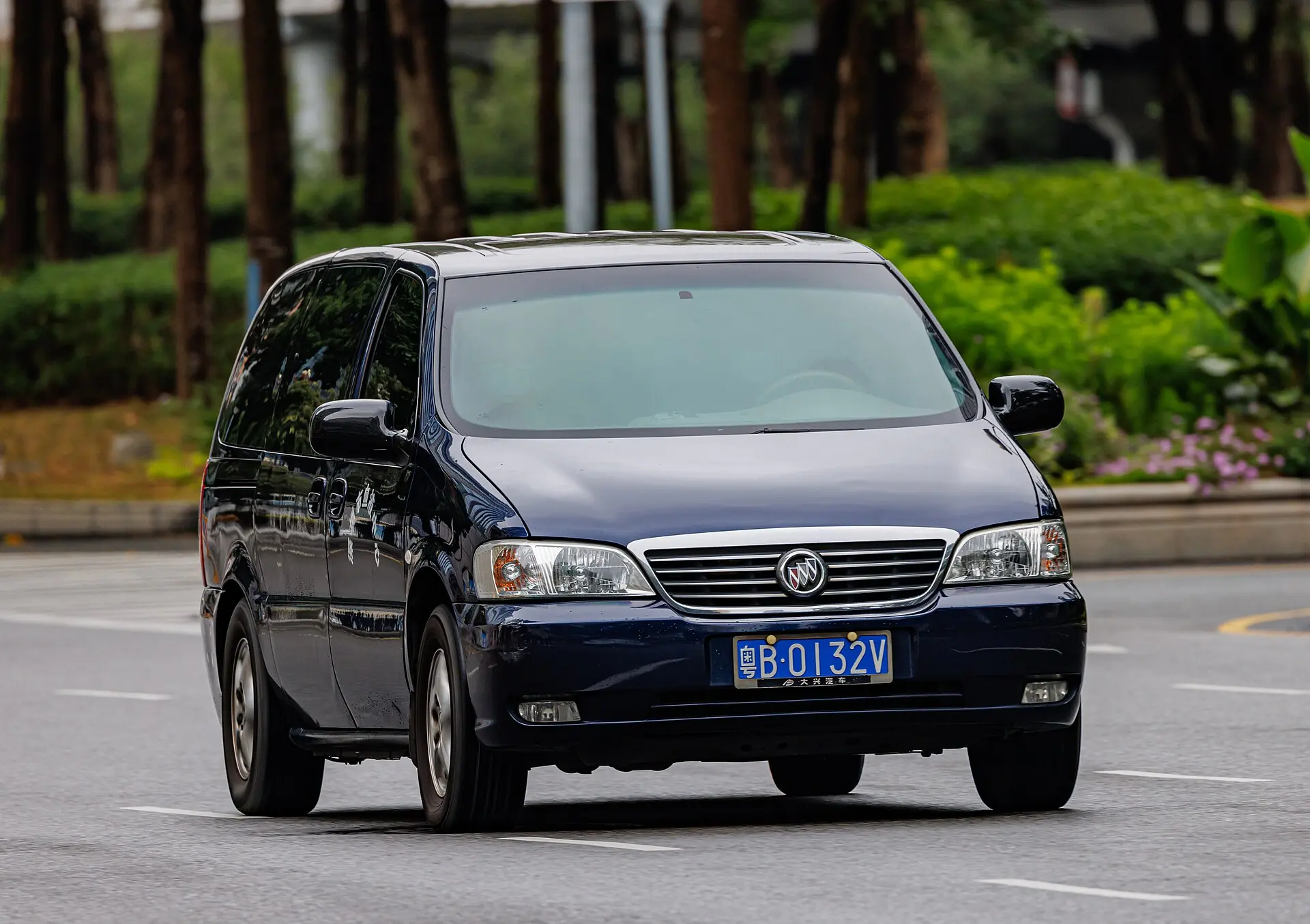 7座商務車